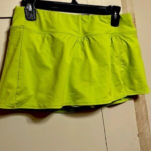 Lands End neon green swim skort size 8 petite ladies